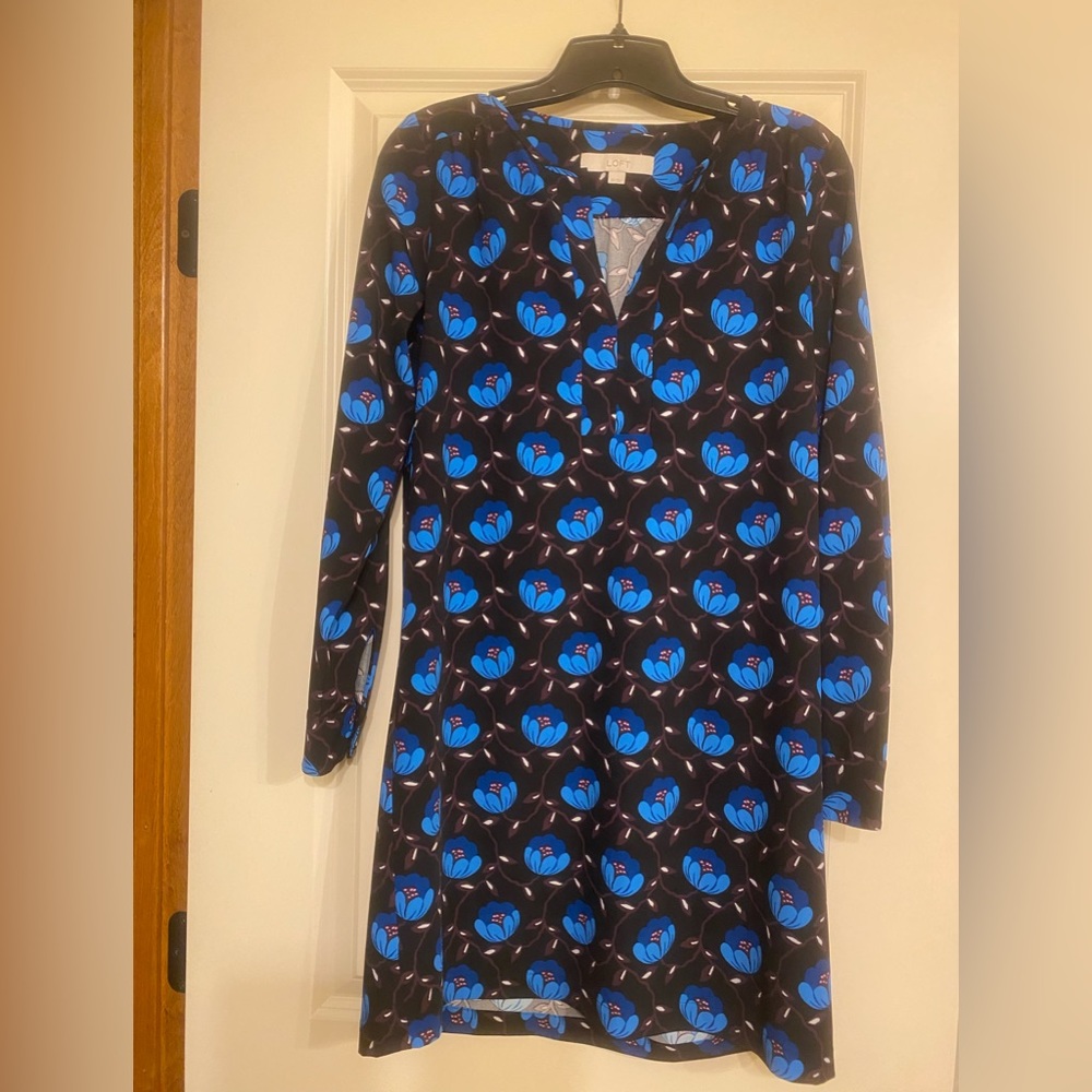 Loft LS blue floral shift dress XS